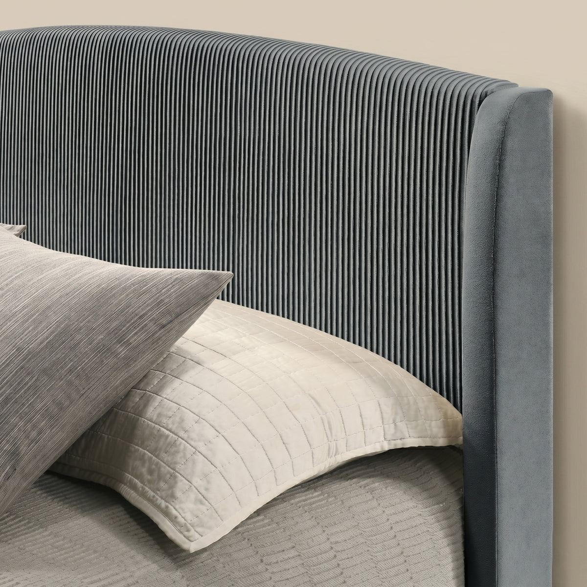 GALANO Queen Upholstered Platform Bed with Curved Headboard